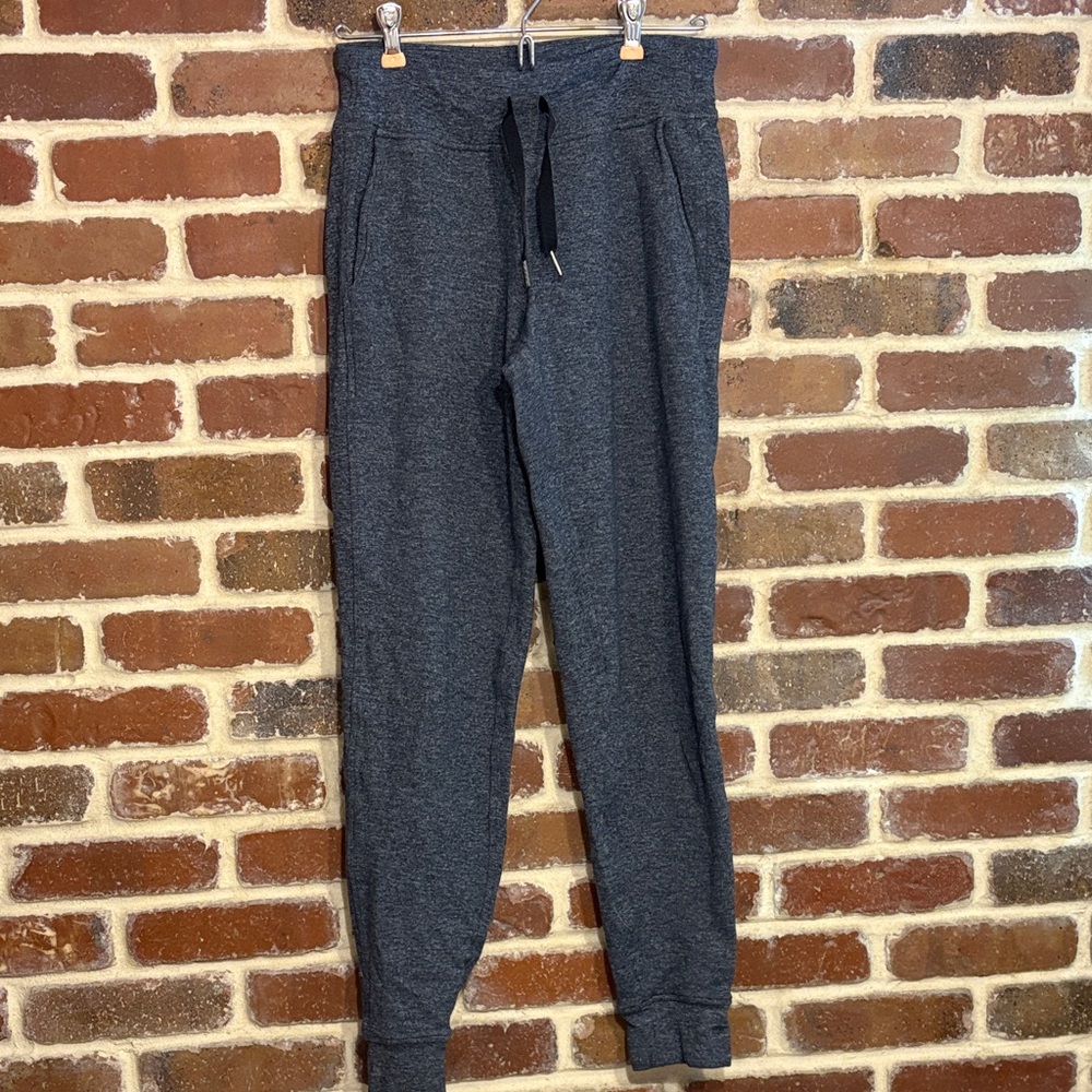 Lululemon blue jogger sweatpants size 4
